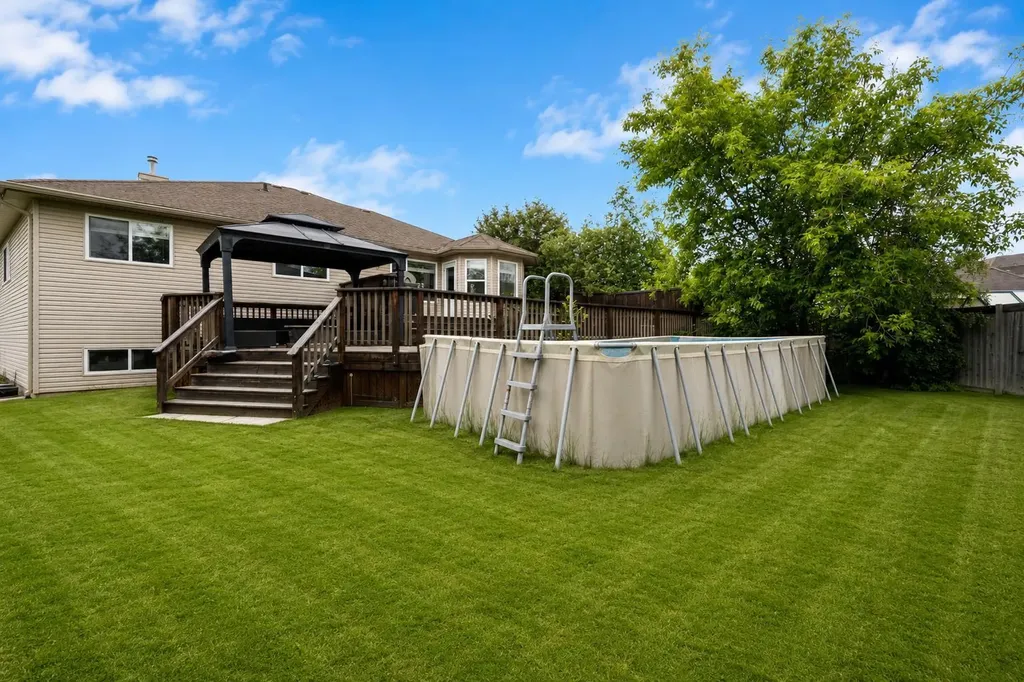 209 Laffont Bay Fort Mcmurray AB t9m2r3