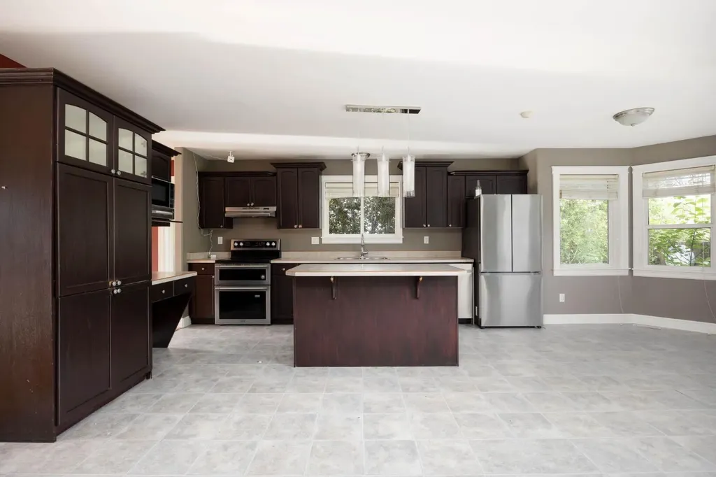 209 Laffont Bay Fort Mcmurray AB t9m2r3