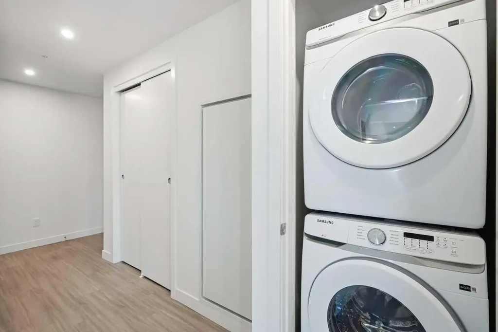 730 2 Avenue SW Calgary AB T2P 1R8