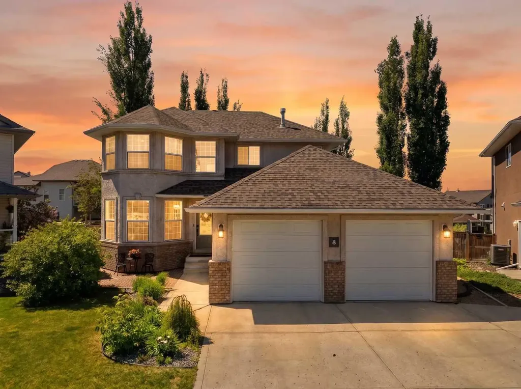 8 Fir Close Sylvan Lake AB T4S 2H9