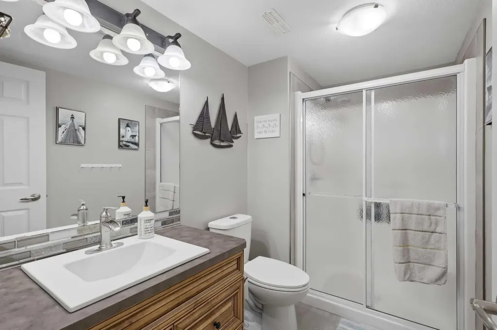 8 Fir Close Sylvan Lake AB T4S 2H9