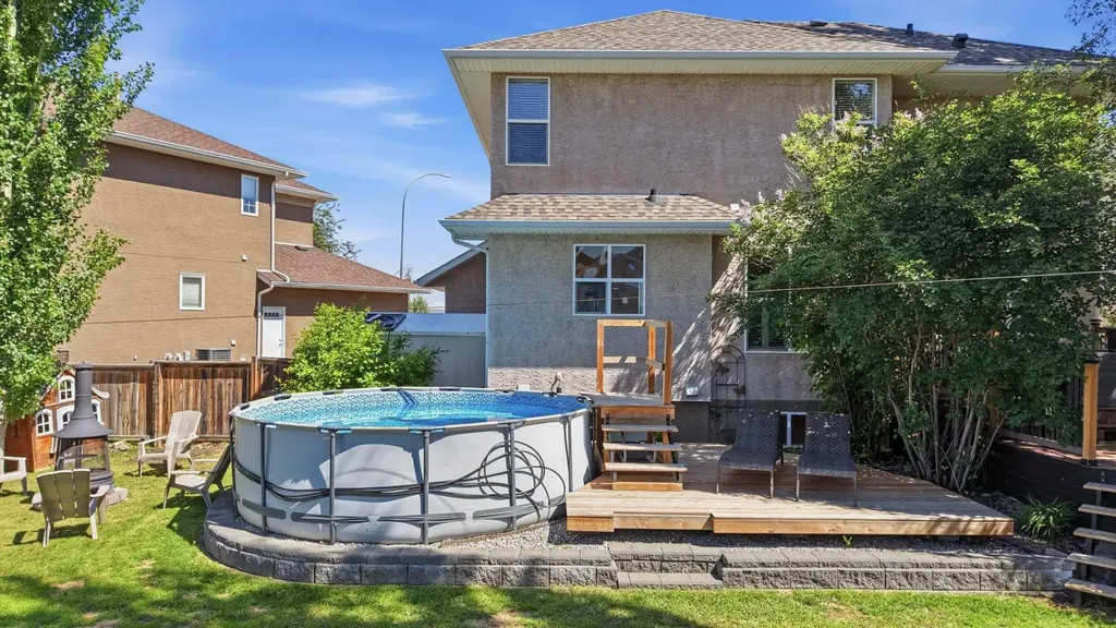 8 Fir Close Sylvan Lake AB T4S 2H9