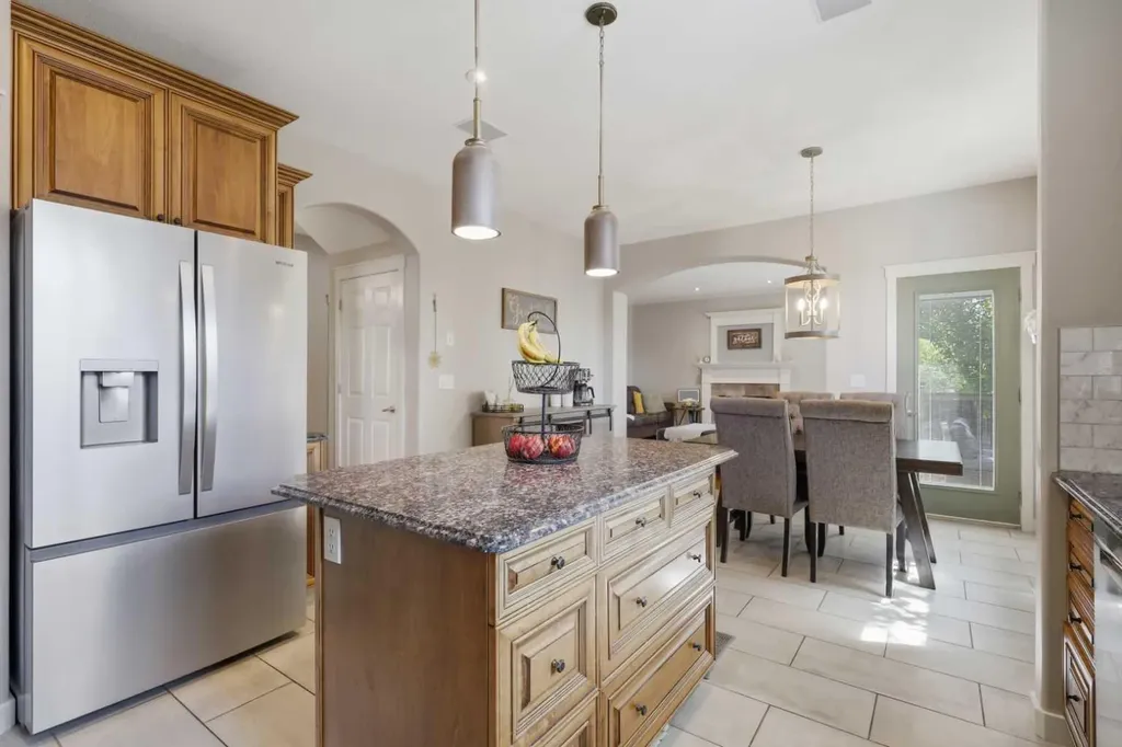 8 Fir Close Sylvan Lake AB T4S 2H9