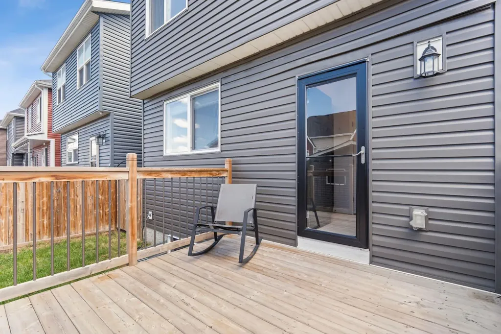 31 Red Embers Lane NE Calgary AB T3N 1B6