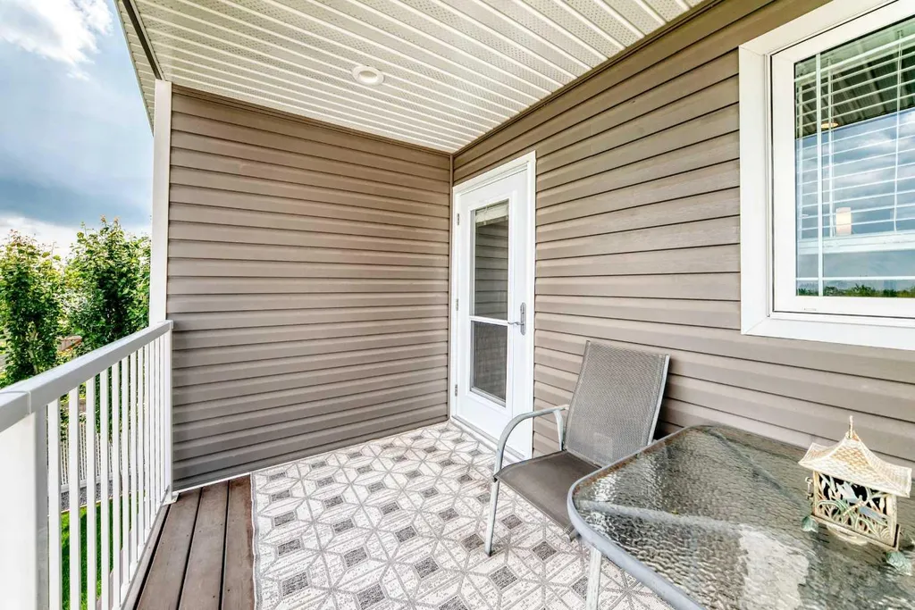 6368 58 Avenue Innisfail AB T4G 0A1