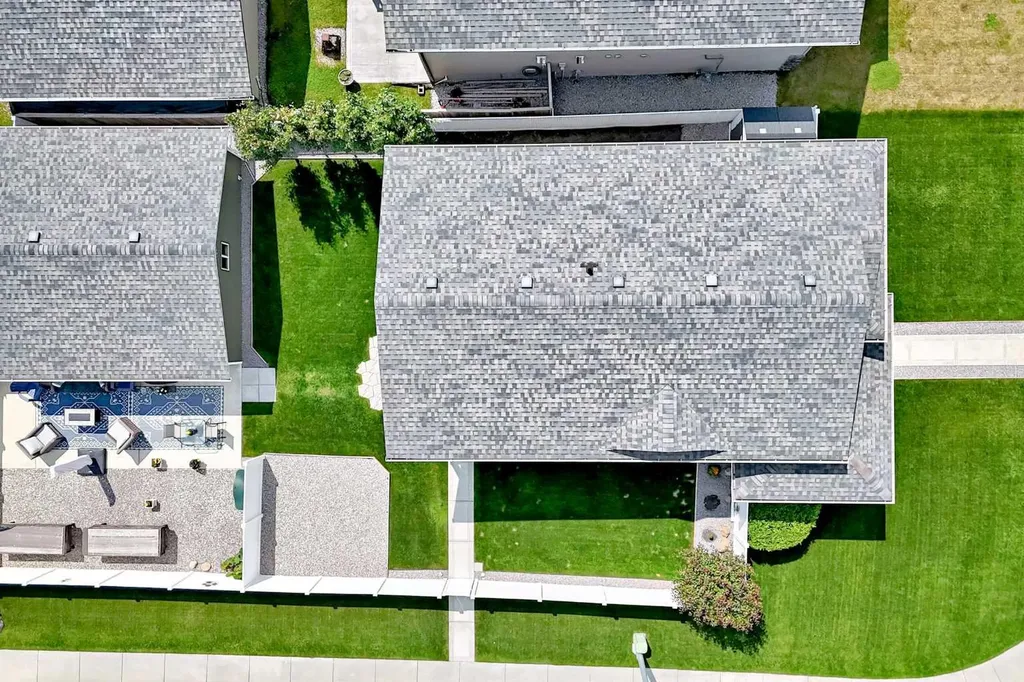 6368 58 Avenue Innisfail AB T4G 0A1