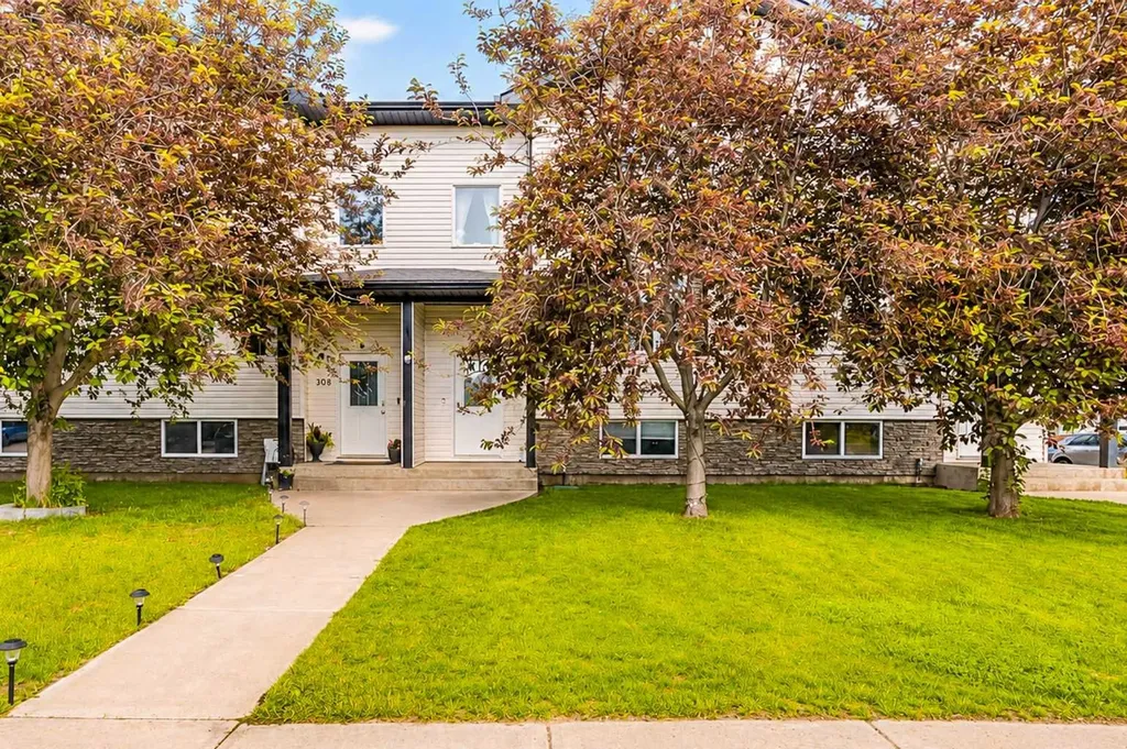 Brooks AB, 306 17 Street