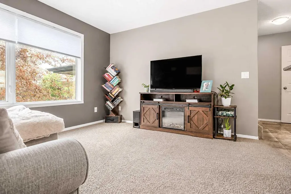 306 17 Street Brooks AB T1R 1R2