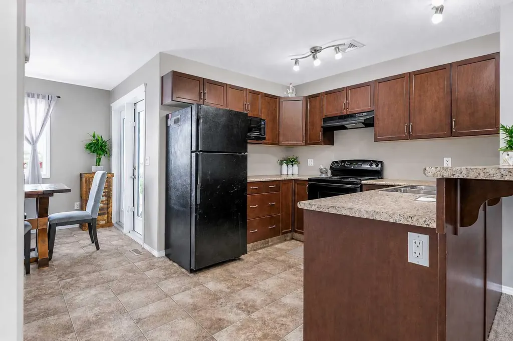 306 17 Street Brooks AB T1R 1R2