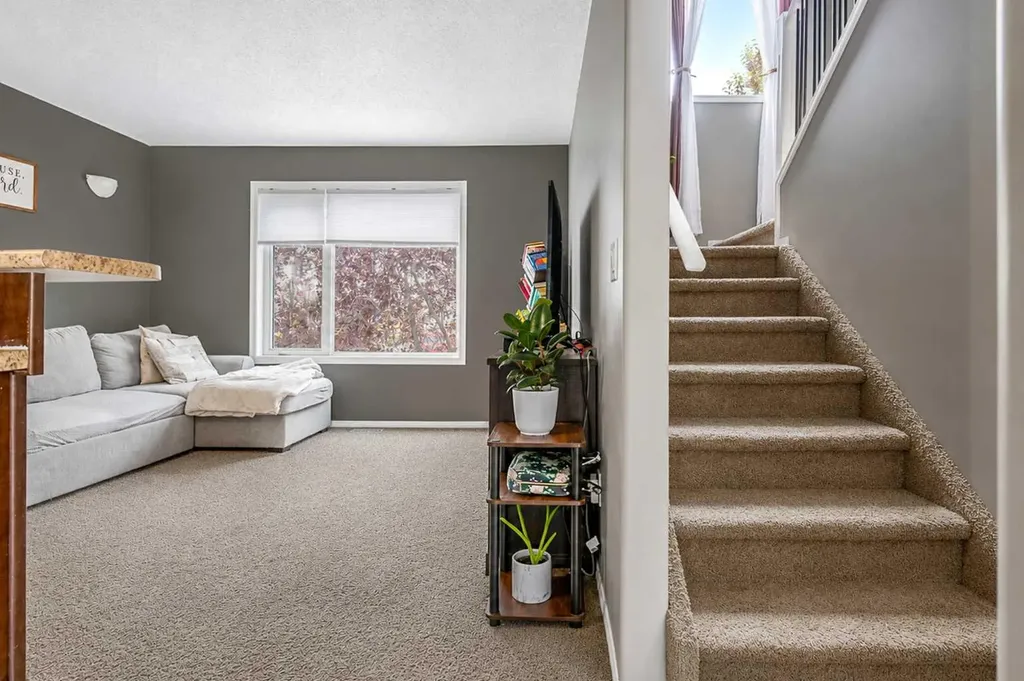 306 17 Street Brooks AB T1R 1R2