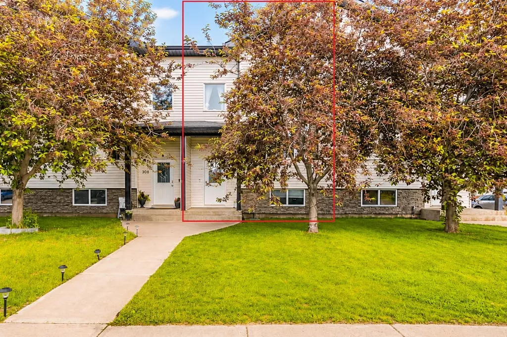 306 17 Street Brooks AB T1R 1R2