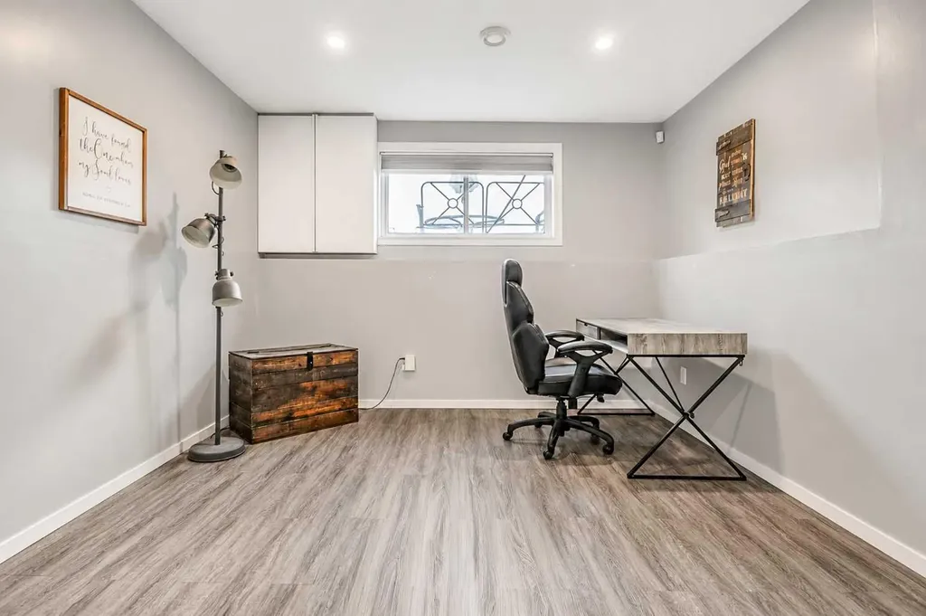 306 17 Street Brooks AB T1R 1R2
