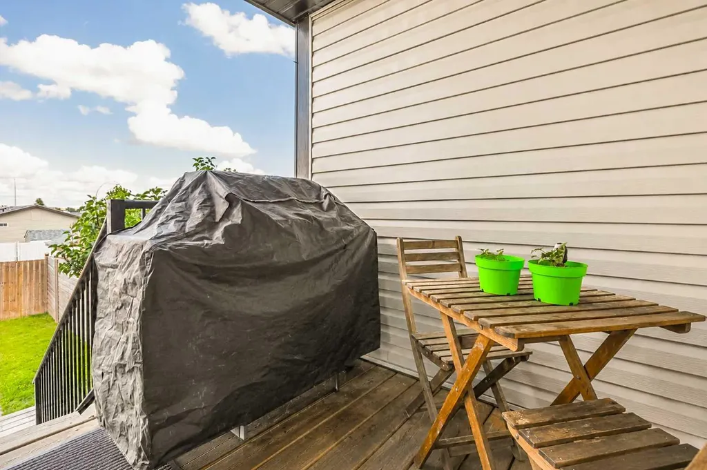 306 17 Street Brooks AB T1R 1R2