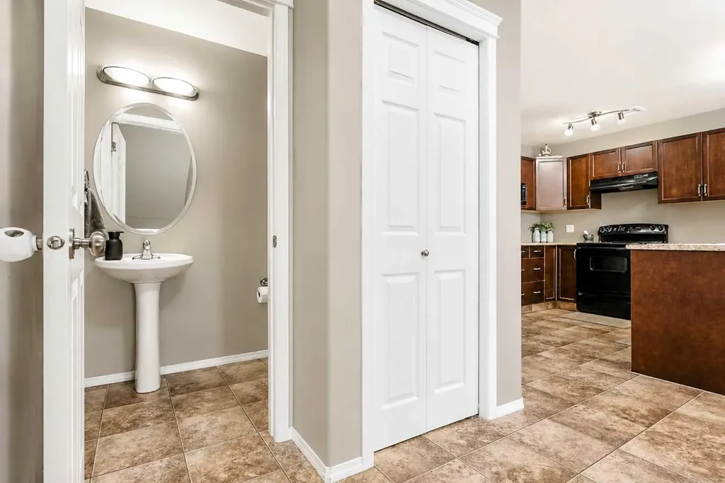 306 17 Street Brooks AB T1R 1R2