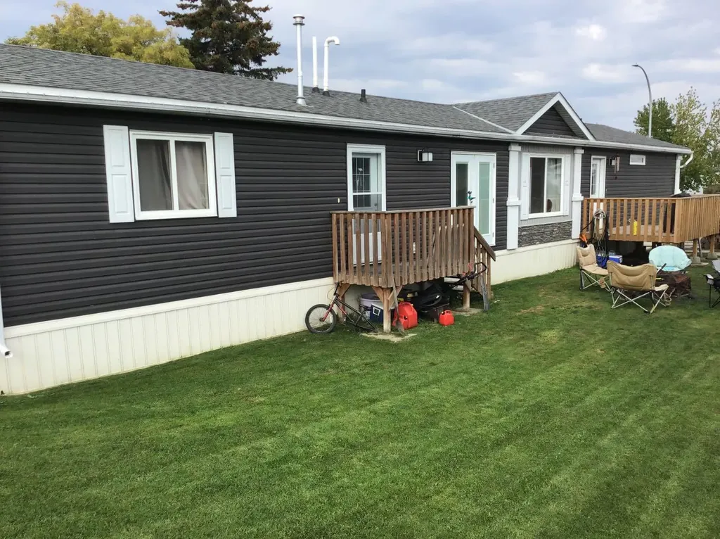 151 River Valley Estates Whitecourt AB T7S1K1