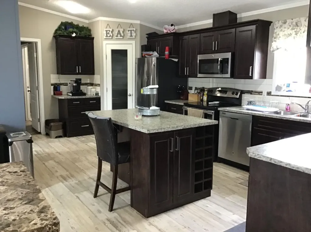 151 River Valley Estates Whitecourt AB T7S1K1