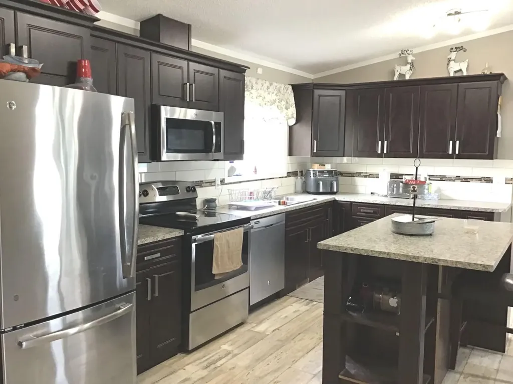 151 River Valley Estates Whitecourt AB T7S1K1