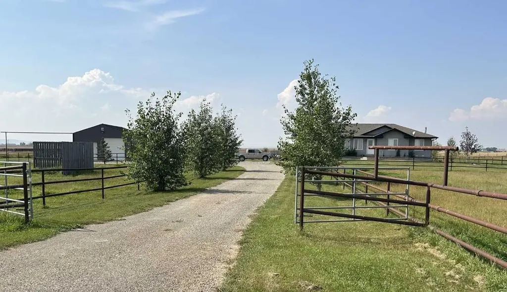 674143 168 Street E Rural Foothills County AB T1S3L8