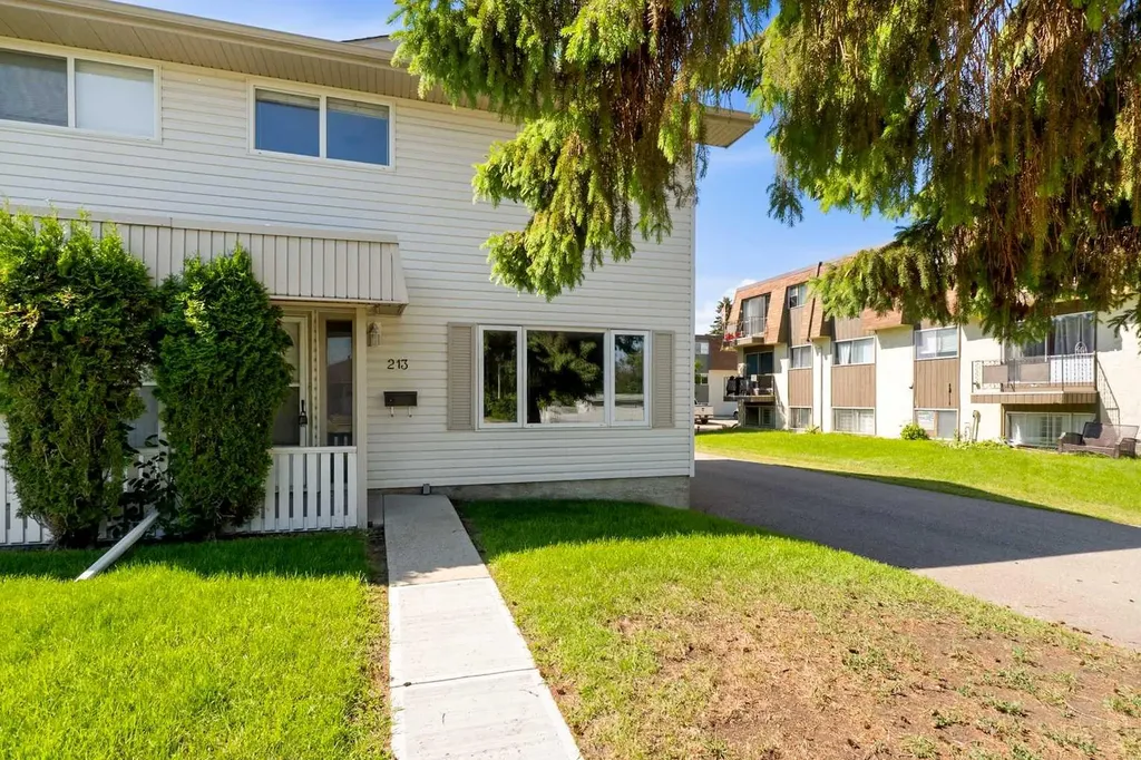 5831 57 Street Red Deer AB T4N2L5