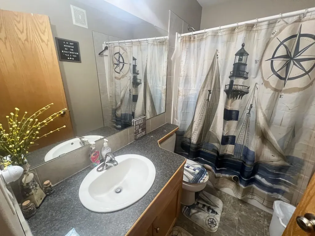660 Red Oak Close Rural Red Deer County AB T4S0B5