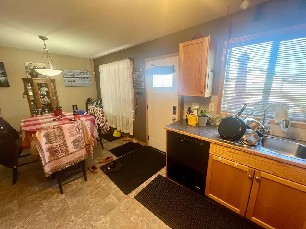 660 Red Oak Close Rural Red Deer County AB T4S0B5
