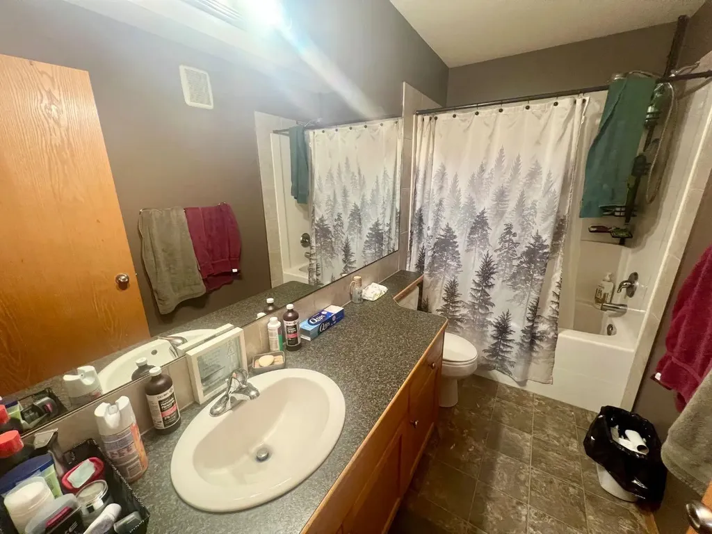 660 Red Oak Close Rural Red Deer County AB T4S0B5