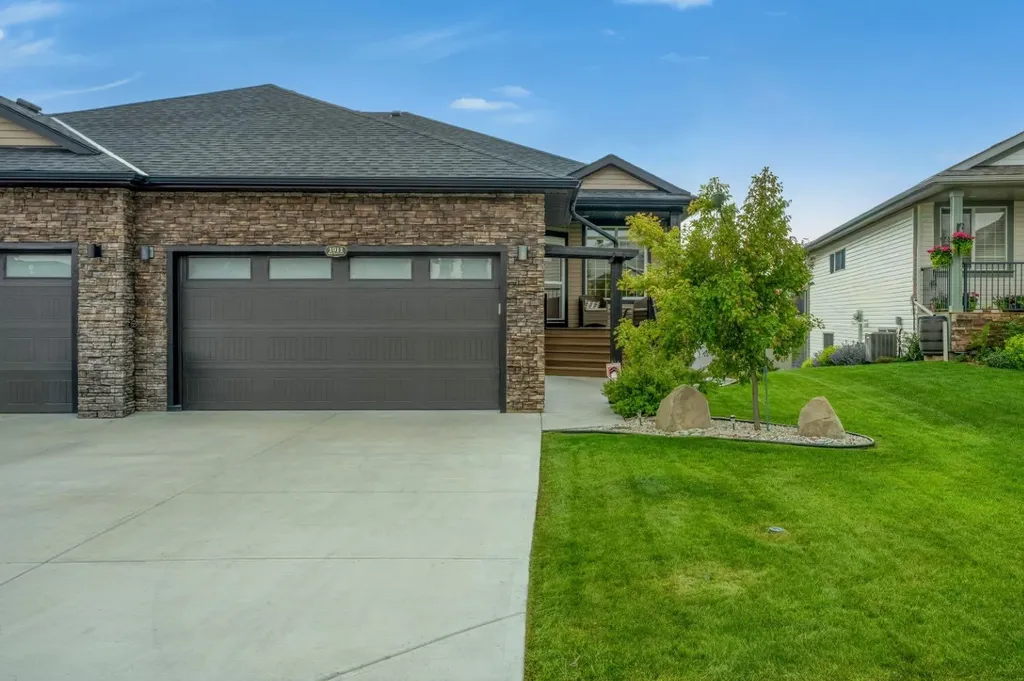 1911 High Park Circle NW High River AB T1V 0E7