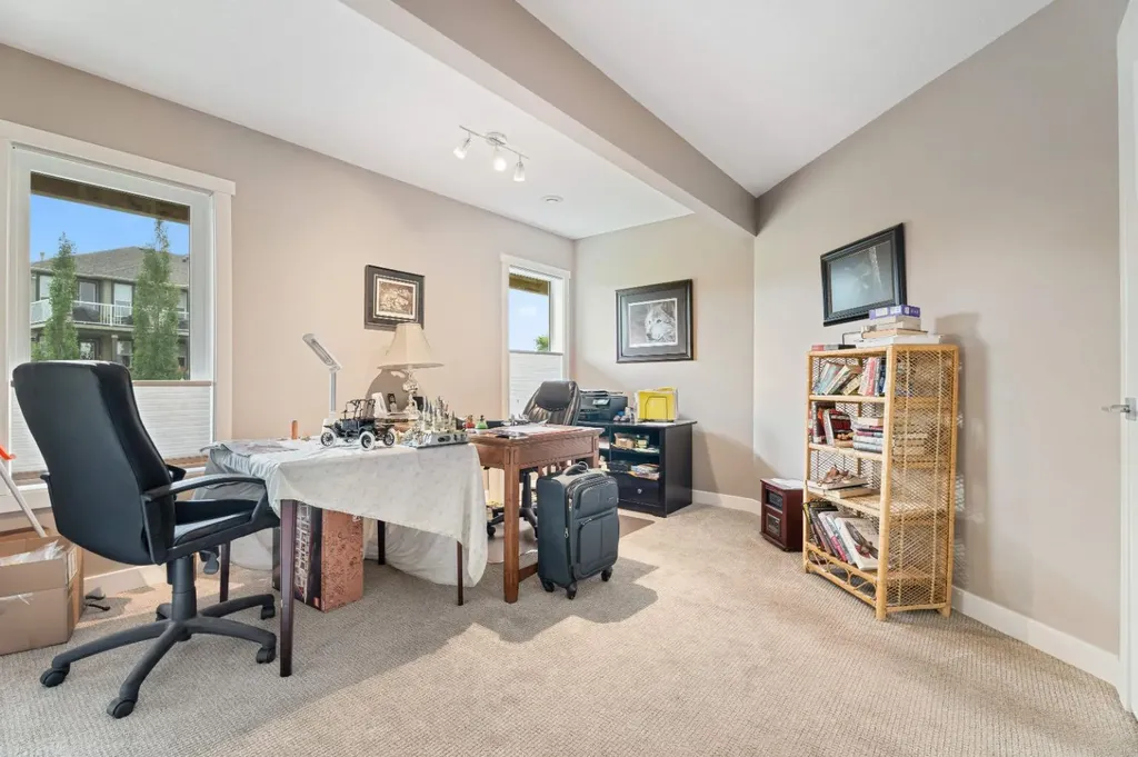 1911 High Park Circle NW High River AB T1V 0E7