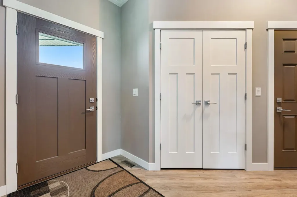 1911 High Park Circle NW High River AB T1V 0E7
