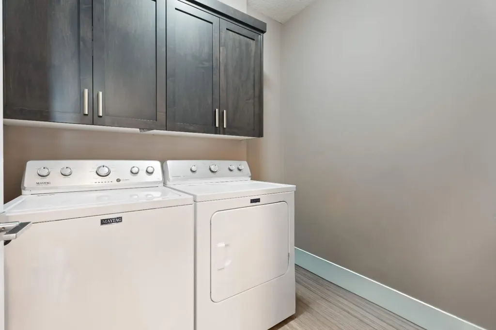 1911 High Park Circle NW High River AB T1V 0E7