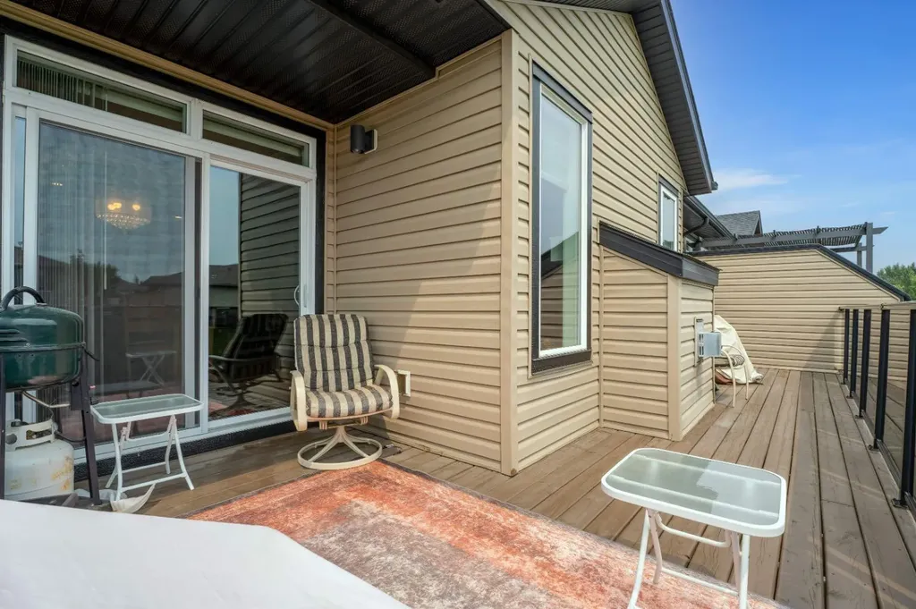 1911 High Park Circle NW High River AB T1V 0E7
