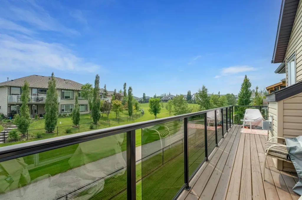 1911 High Park Circle NW High River AB T1V 0E7