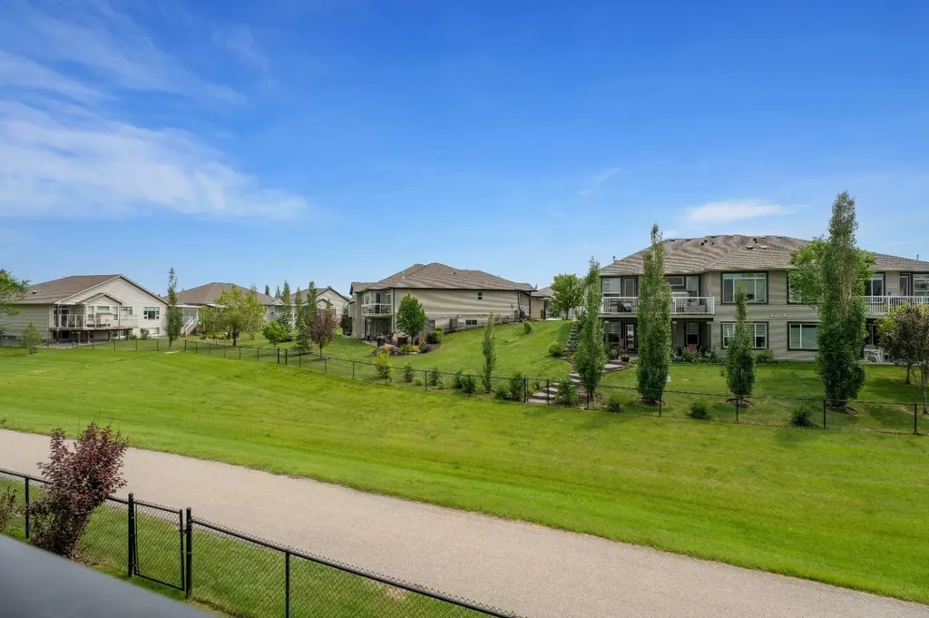 1911 High Park Circle NW High River AB T1V 0E7