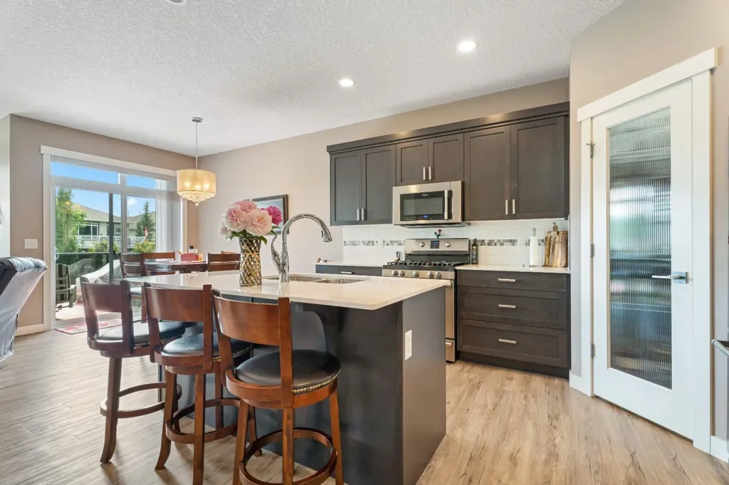 1911 High Park Circle NW High River AB T1V 0E7