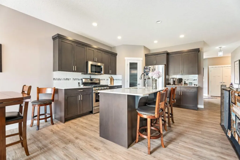 1911 High Park Circle NW High River AB T1V 0E7