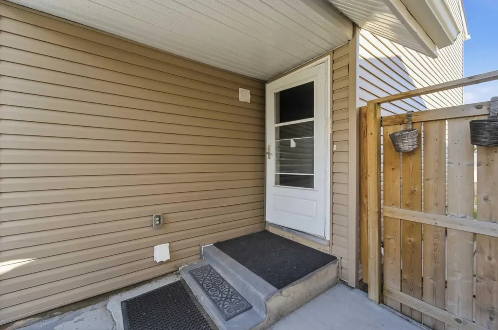 53 Falchurch Road NE Calgary AB T3J1G6