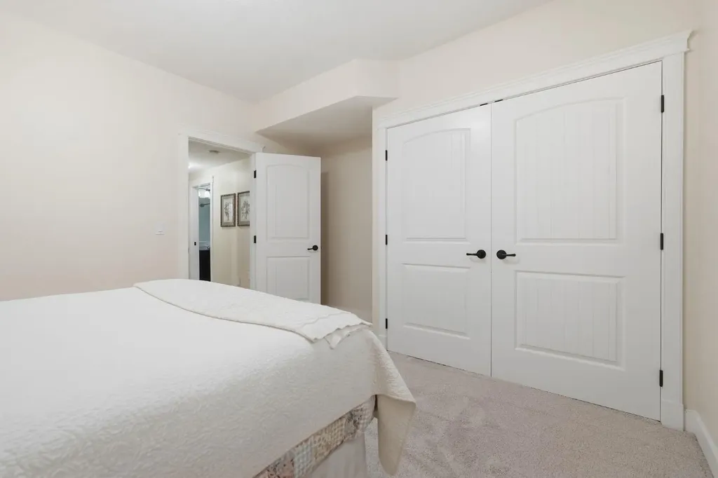 419 High Park Boulevard NW High River AB T1V 2C4