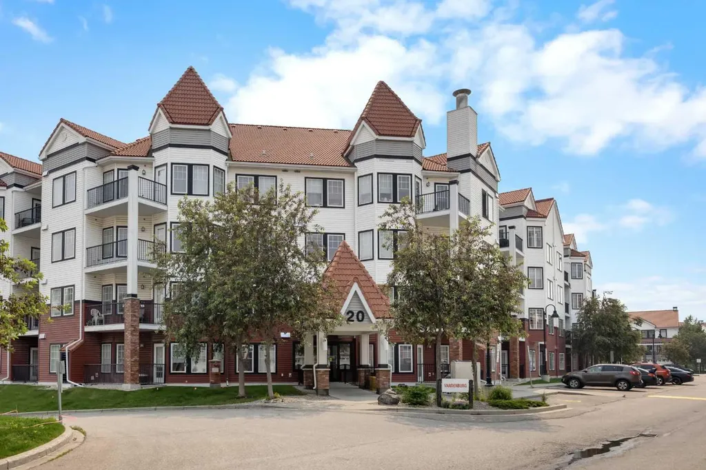 20 Royal Oak Plaza NW Calgary AB T3G 0E6