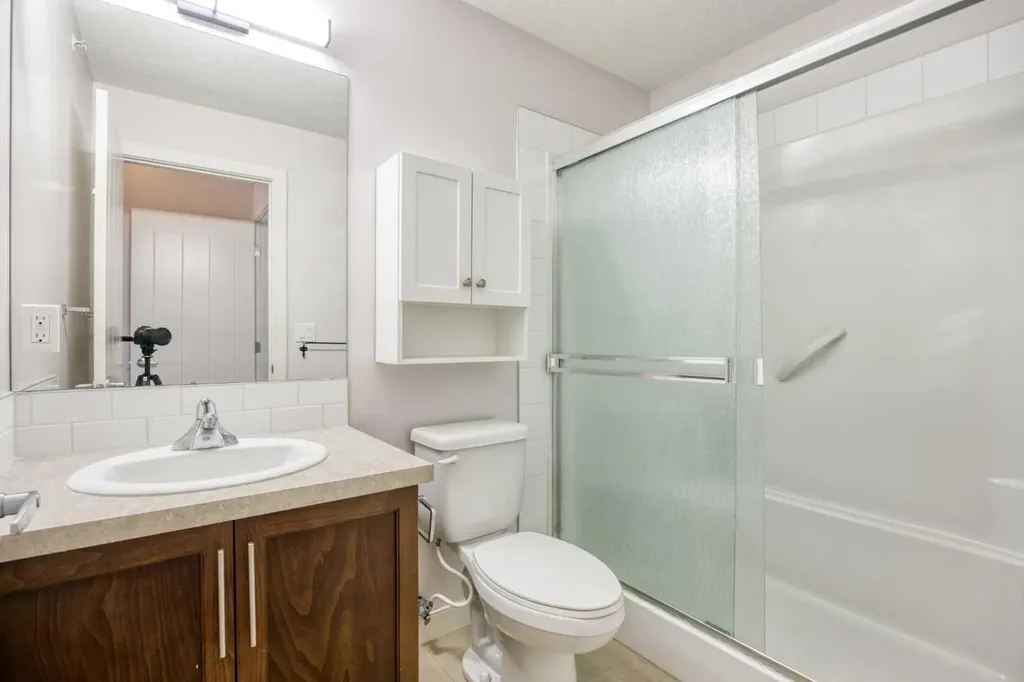 20 Royal Oak Plaza NW Calgary AB T3G 0E6