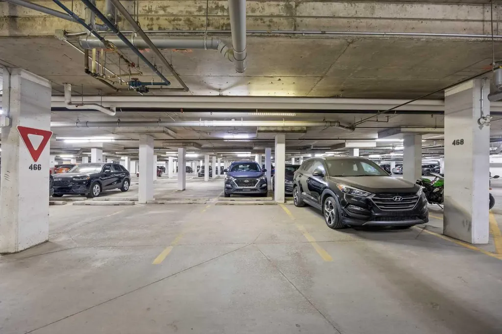 20 Royal Oak Plaza NW Calgary AB T3G 0E6