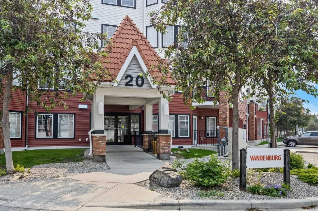 20 Royal Oak Plaza NW Calgary AB T3G 0E6