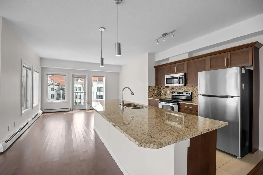 20 Royal Oak Plaza NW Calgary AB T3G 0E6