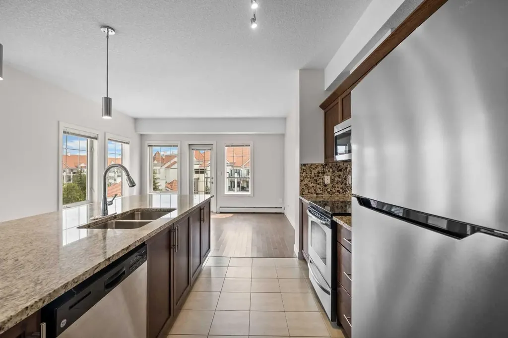 20 Royal Oak Plaza NW Calgary AB T3G 0E6