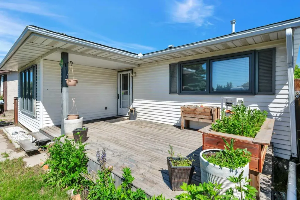 4636 Womacks Road Blackfalds AB T0M 0J0