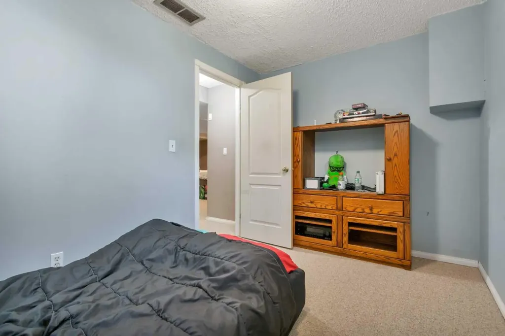 4636 Womacks Road Blackfalds AB T0M 0J0