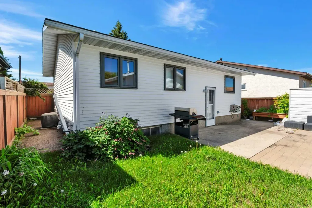 4636 Womacks Road Blackfalds AB T0M 0J0