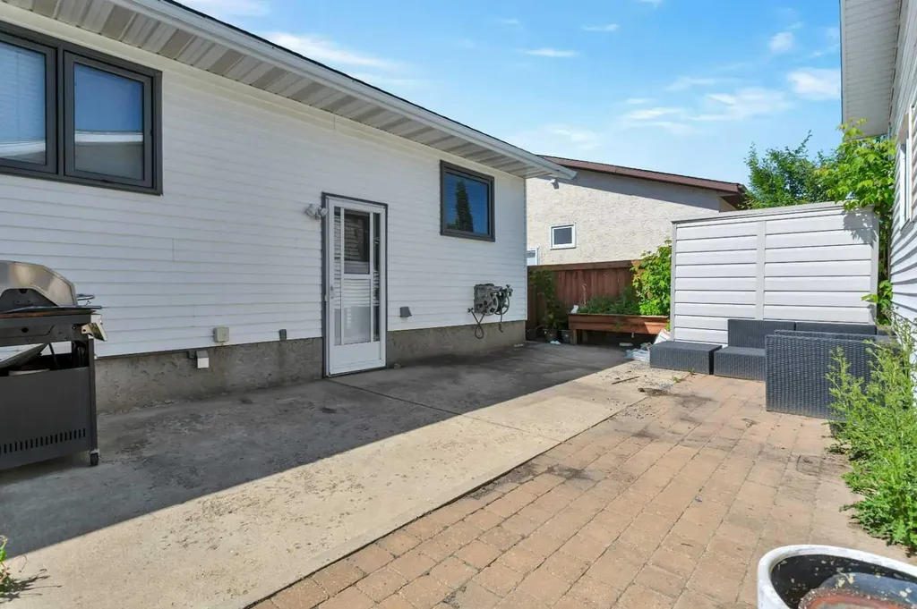 4636 Womacks Road Blackfalds AB T0M 0J0