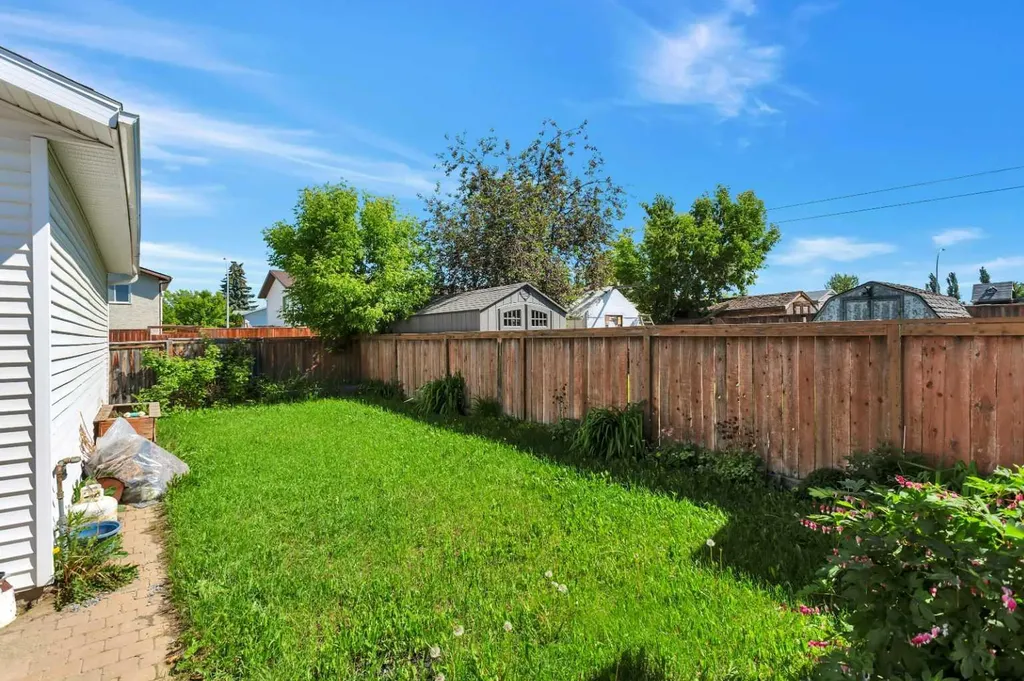 4636 Womacks Road Blackfalds AB T0M 0J0