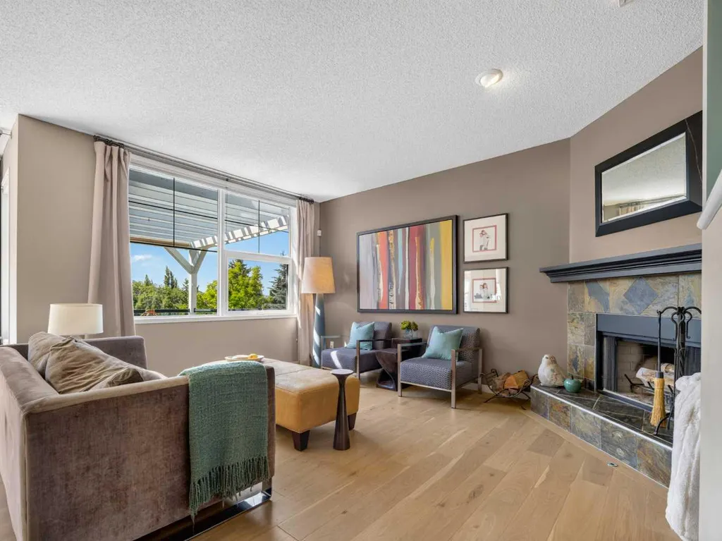 124 Valley Creek Crescent NW Calgary AB T3B 5V3