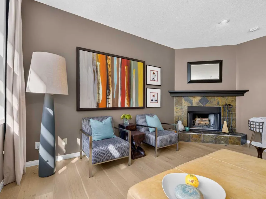124 Valley Creek Crescent NW Calgary AB T3B 5V3